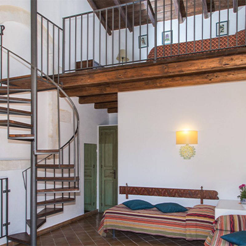 appartamento-con-scala-a-chiocciola-agriturismo-pozzo-di-mazza-siracusa